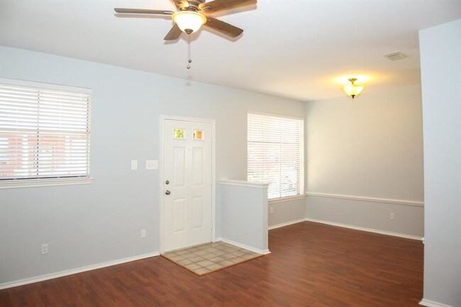 Building Photo - 1103 Dulles Ave