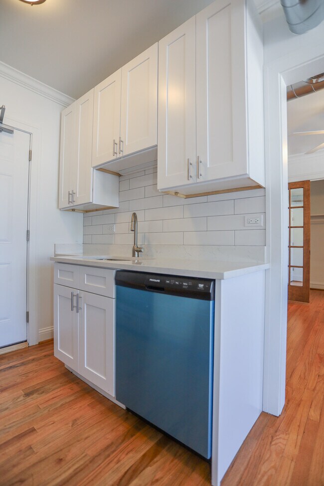 Foto del edificio - 4411 N Hamilton Ave