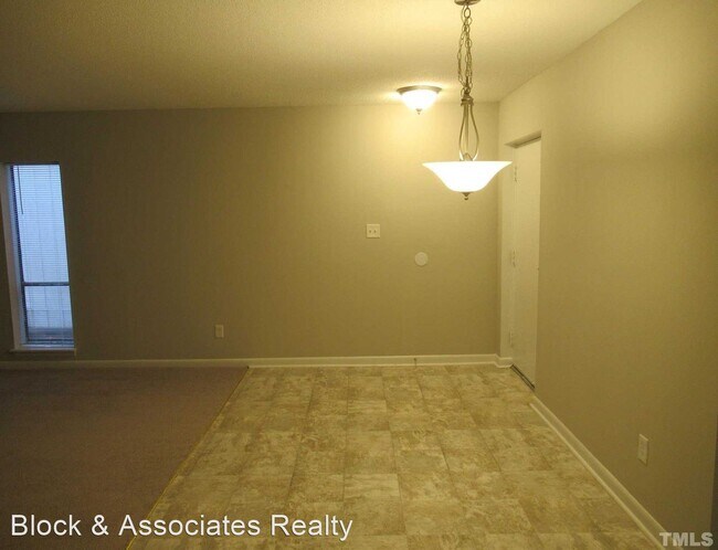Building Photo - 3 br, 2 bath House - 552 Pine Ridge Place