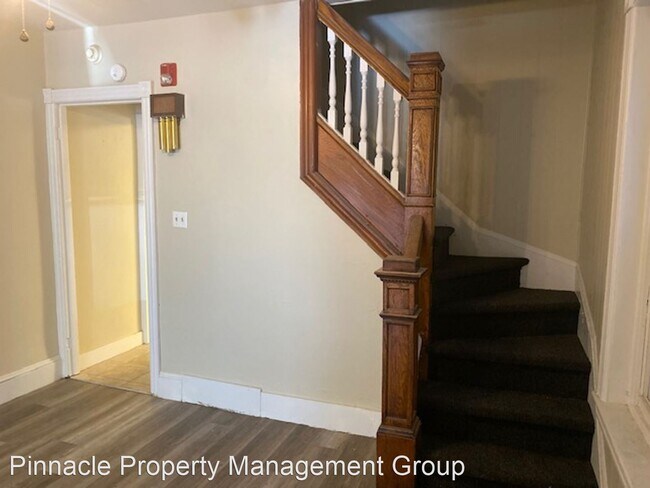 Foto del edificio - 3 br, 2 bath House - 622 Hayes Street