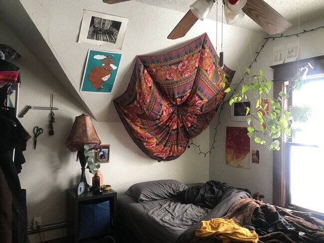 Foto del edificio - 811-28TH