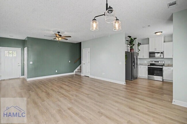 Foto del edificio - 1016 Grayson Ave