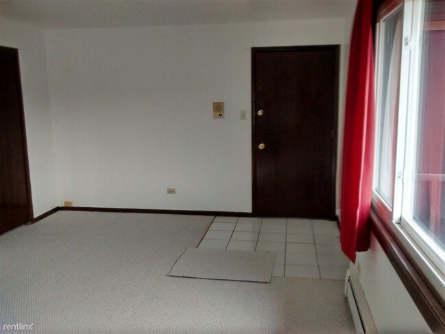Foto del edificio - 402 E Hickory Rdg