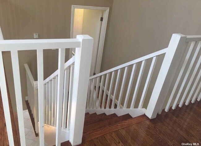 Building Photo - 10 Mechanic St