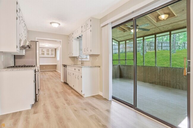Building Photo - 2023 Anchor Way
