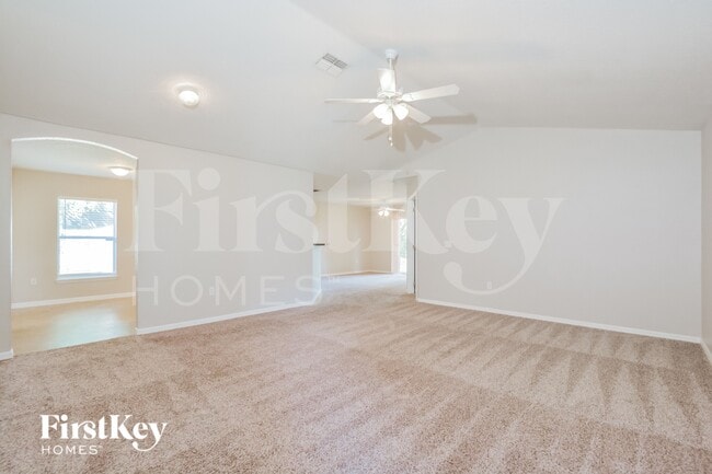Building Photo - 743 Pelican Ct