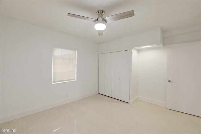 Foto del edificio - 3 br, 2 bath House - 306 NE 25th St