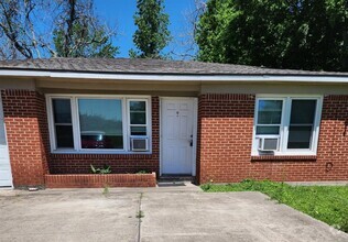 Building Photo - 6118 Anderson St
