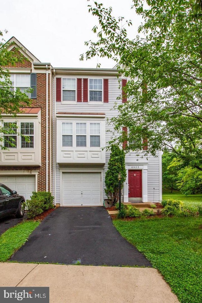 6923 Traditions Trail, Gainesville, VA 20155 Townhouse for Rent in