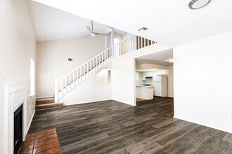 Building Photo - 4002 NW Ozmun Ave