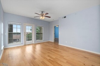 Building Photo - 6810 Deatonhill Dr