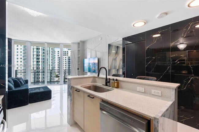 Foto del edificio - 350 NE 24th St