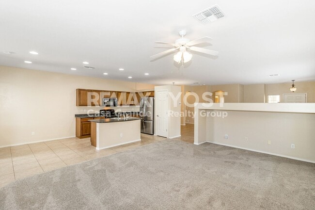 Building Photo - 254 W Seven Seas Dr