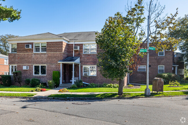 Foto del edificio - Holliswood Gardens