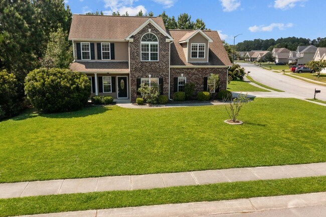 Building Photo - Welcome to Savannah Drive!