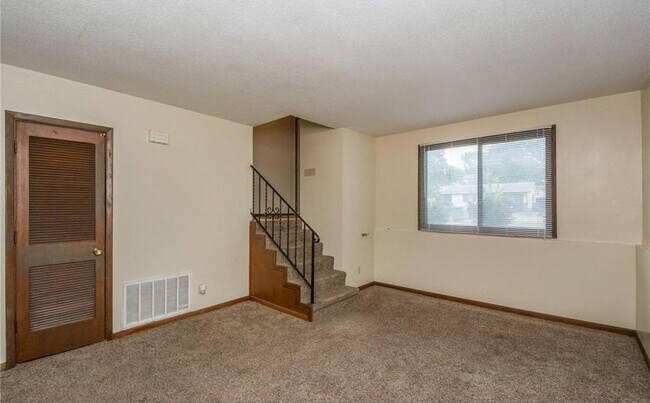 Foto del edificio - 4421 S Union St