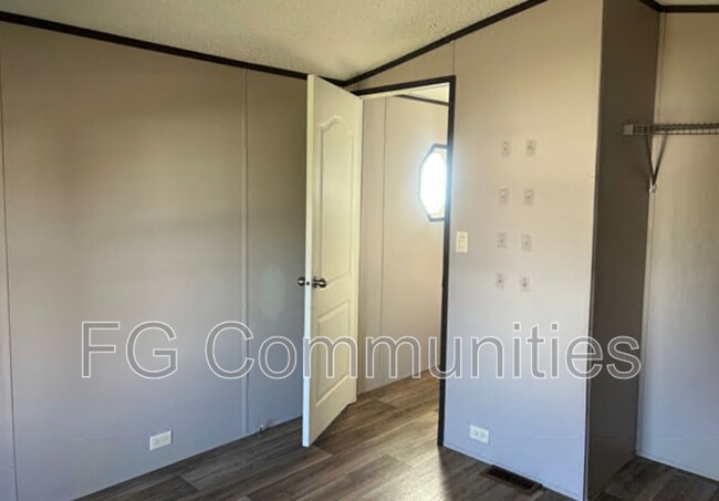 Foto del edificio - 20 Coach Crest Dr