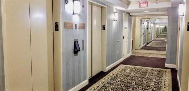 Foto del edificio - 1280 W Peachtree St NW