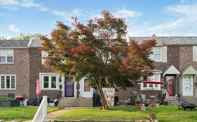 Foto del edificio - Charming 3-bedroom, 2-bathroom Townhome - ...