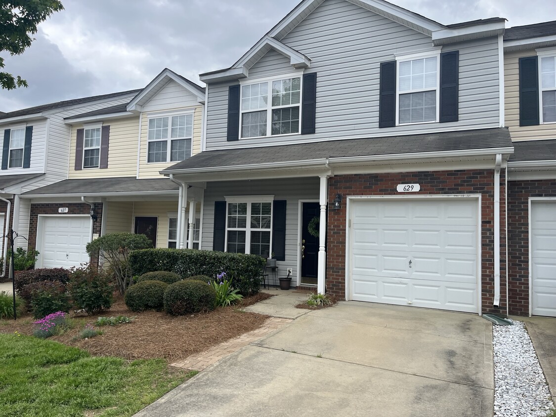 629 Fountain Ct, Fort Mill, SC 29715 Townhome Rentals in Fort Mill SC