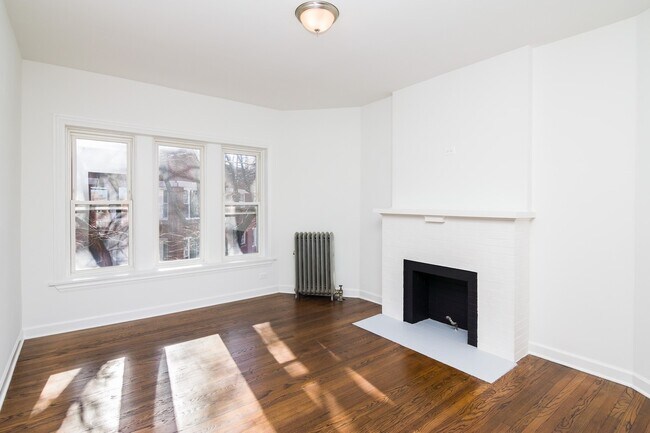 Foto del edificio - 6577 N Lakewood Ave