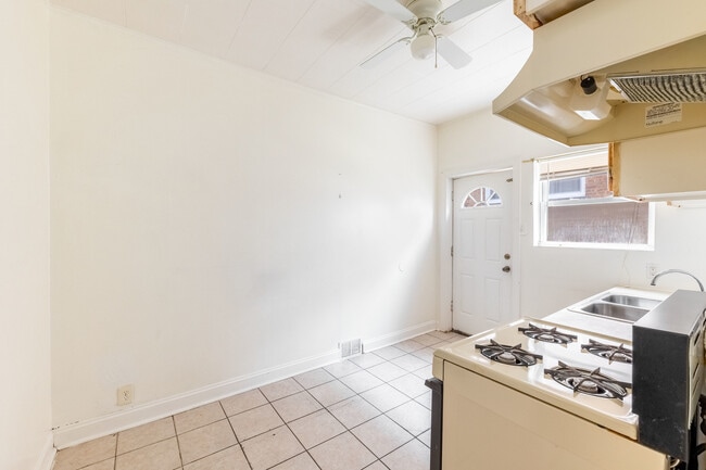 Building Photo - 3741 S 61st Ave
