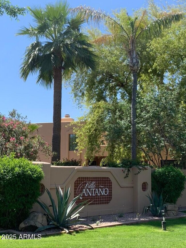 Foto del edificio - 7809 E Montebello Ave