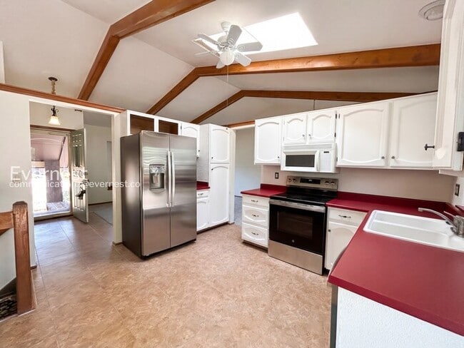 Foto del edificio - 4035 Thundercloud Dr