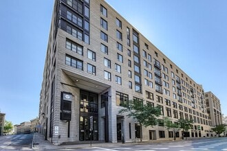 Building Photo - 340 Rue du Champ de Mars