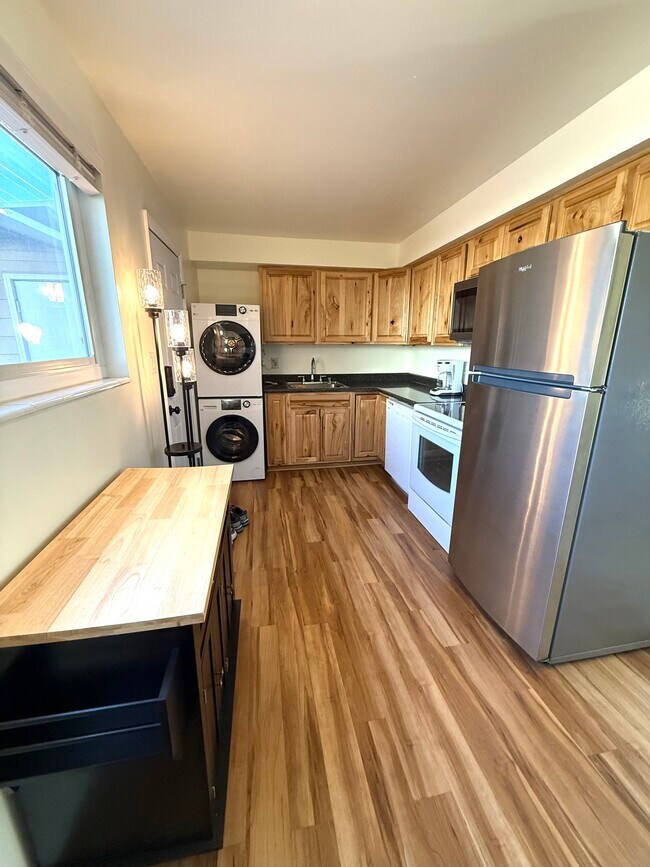 Foto del edificio - 1120 S Curry St