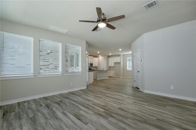 Building Photo - 2901 Sage Ranch Dr