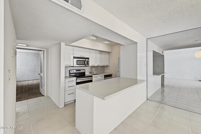 Building Photo - 4656 N 40th St