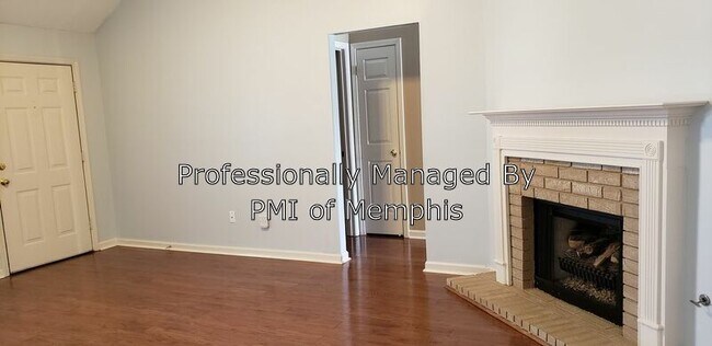 Building Photo - 8497 Highland Glen Cir N