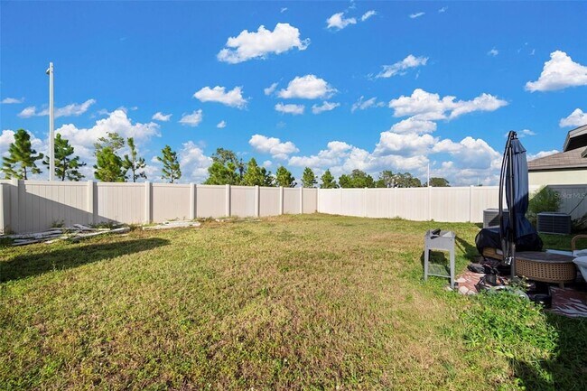 Foto del edificio - 5430 Blue Azure Dr