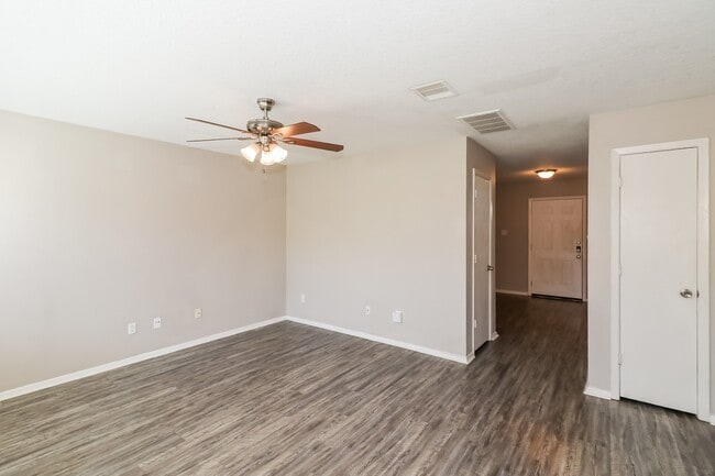 Building Photo - 20908 Patriot Park Ln