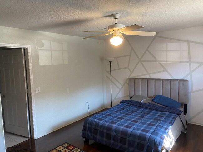 Building Photo - 14037 Fairway Island Dr