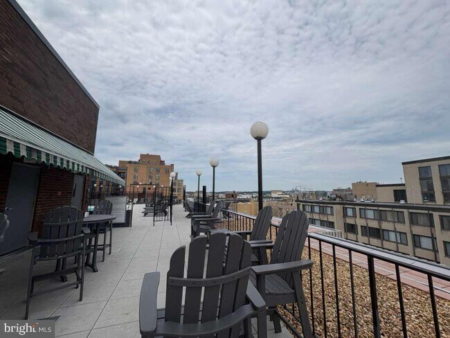 Foto del edificio - 1420 N St NW