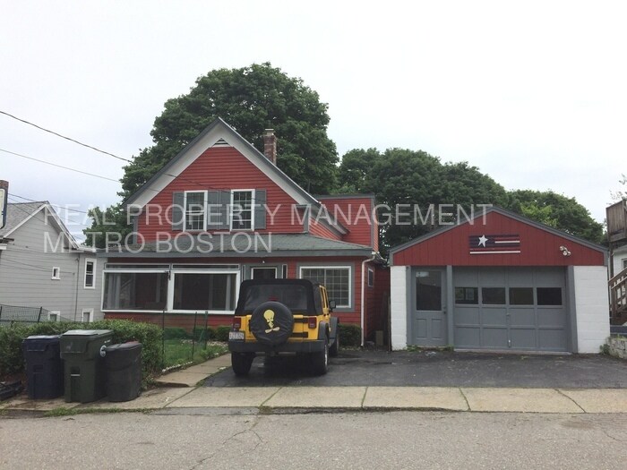 Primary Photo - 101 Maplewood Ave