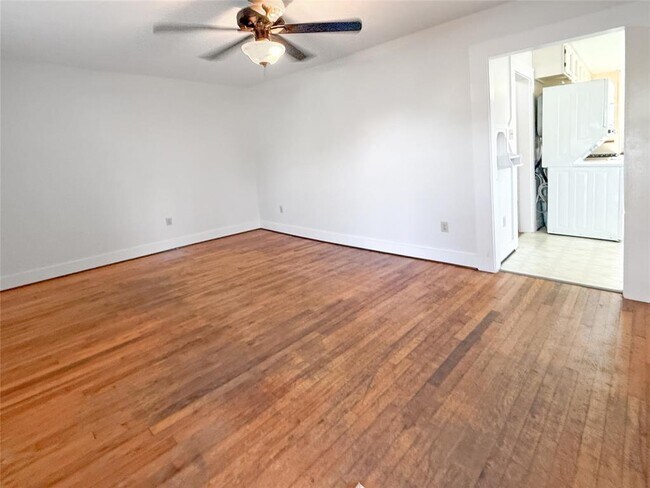 Foto del edificio - 4812 Ramsey Ave