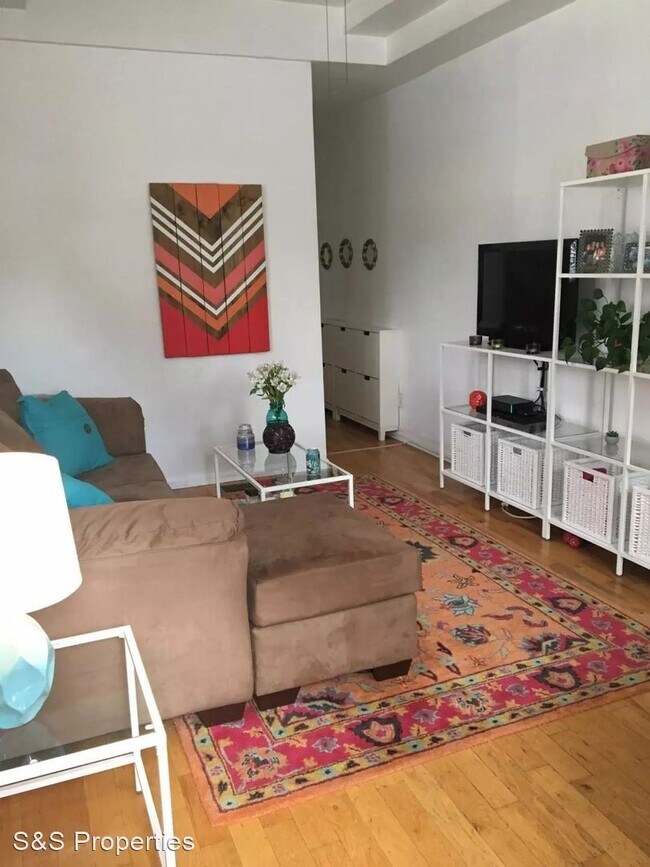 Building Photo - 1 br, 1 bath Apartment - 919 S 8th Street