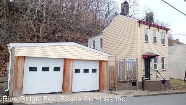 Building Photo - 2 br, 1.5 bath House - 3028 Harcum Way