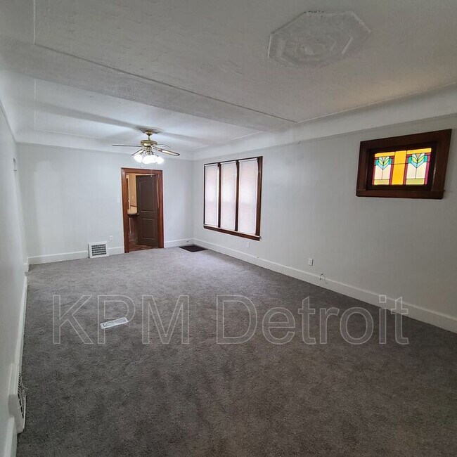 Foto del edificio - 17236 Fleming St