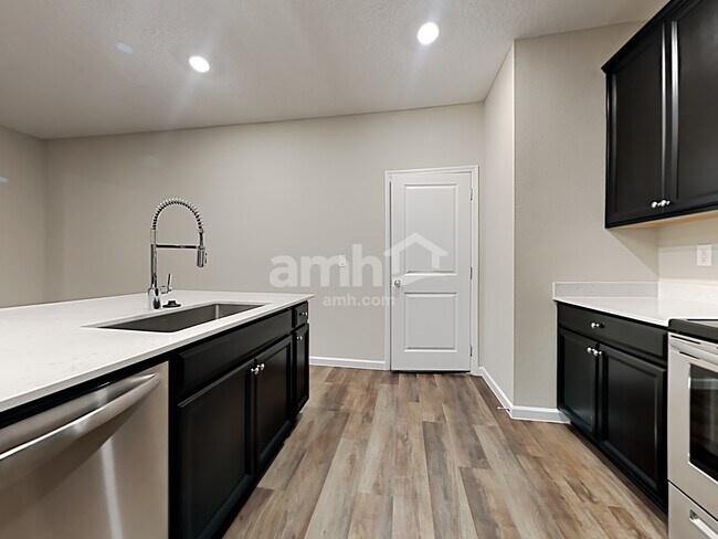 Foto del edificio - 91 Hemlock Point