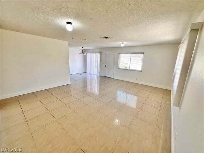 Foto del edificio - 5238 Greene Ln