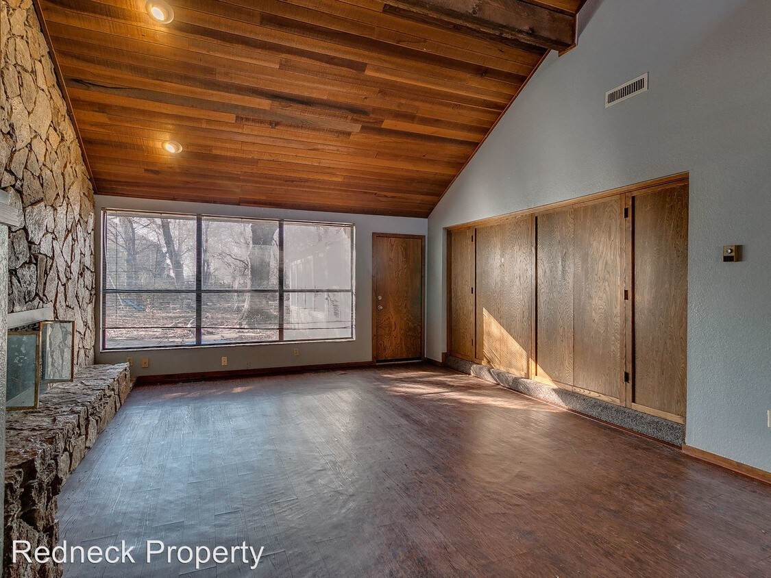 Foto principal - 4838 NW 26th St