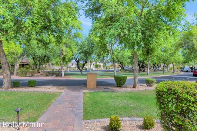 Foto del edificio - 4 br, 4.5 bath House - 9855 E Legacy Ln