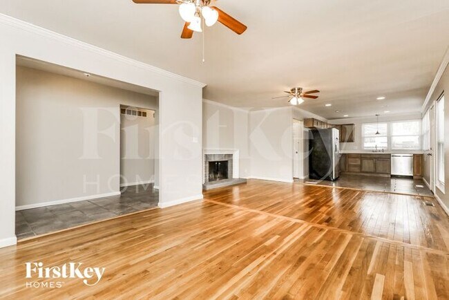 Foto del edificio - 1495 Burnside Ct