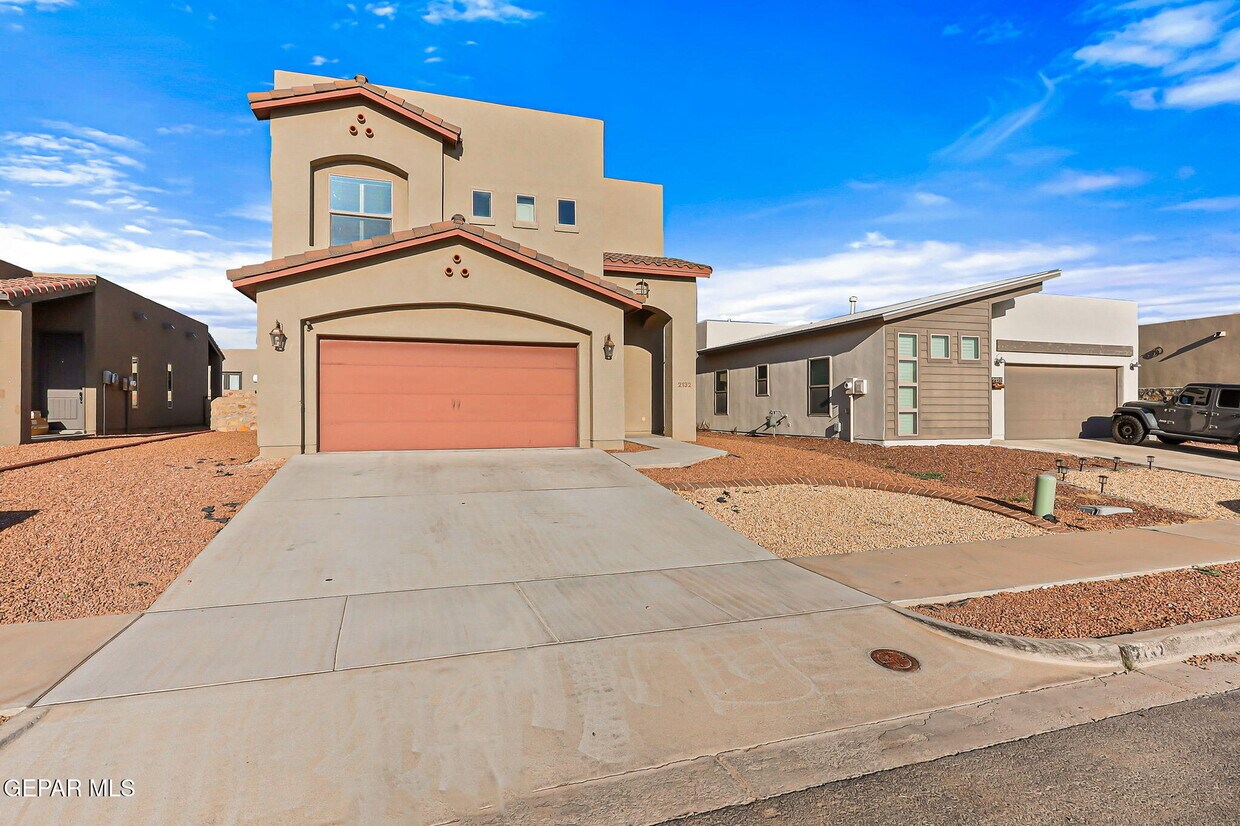 Foto principal - 2132 Honour Point Pl