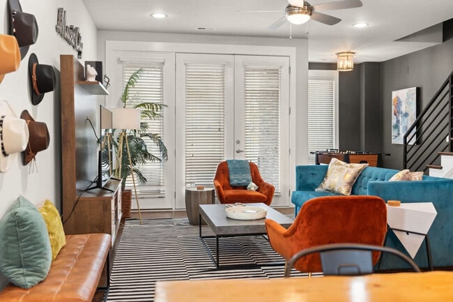 Building Photo - 505 Wedgewood Ave