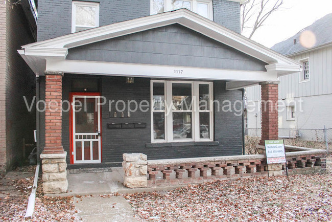 Building Photo - 1117 W 41st Ter